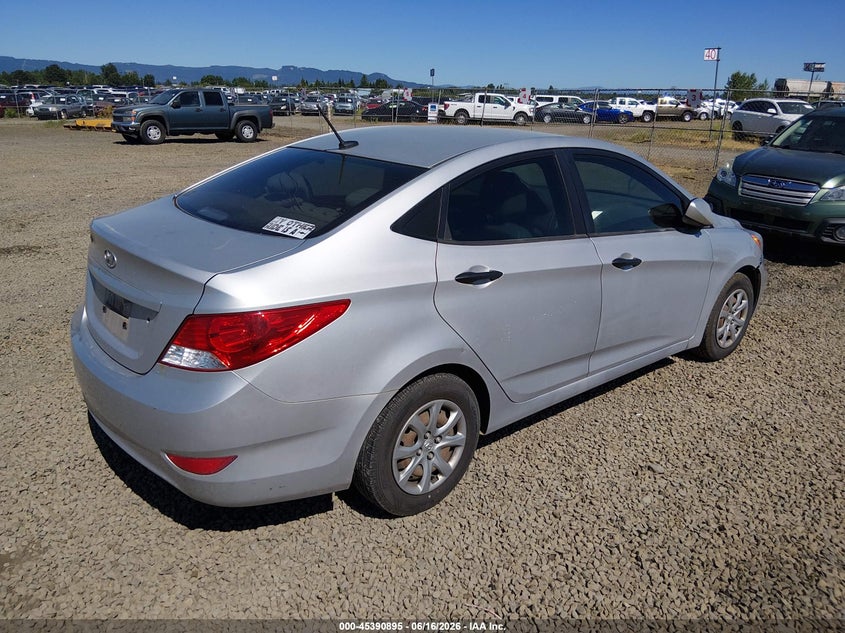 2012 Hyundai Accent VIN KMHCT4AE4CU083334 IAAI salvage auction — NORMAL WEAR, Peddle Clear Public-Restricted (Oregon), sold $200 on 2026-07-29 (photo 4)