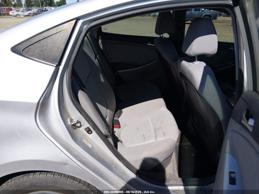 2012 Hyundai Accent VIN KMHCT4AE4CU083334 IAAI salvage auction — NORMAL WEAR, Peddle Clear Public-Restricted (Oregon), sold $200 on 2026-07-29 (photo 8)