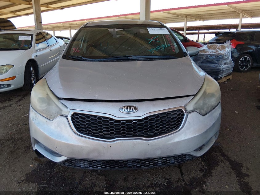 2015 Kia Forte VIN KNAFK4A67F5394586 IAAI salvage auction — FRONT END, Clear (Arizona), sold $250 on 2026-07-14 (photo 6)