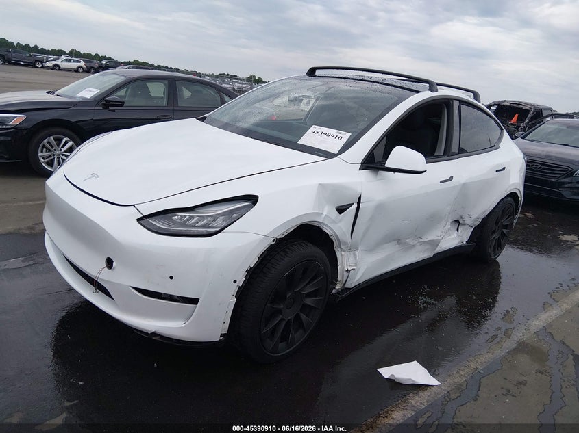 2020 Tesla Model y VIN 5YJYGDEE0LF037372 IAAI salvage auction — SIDE, Salvage (Georgia), sold $3,150 on 2026-07-25 (photo 2)