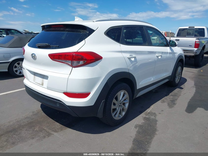 2018 Hyundai Tucson VIN KM8J33A49JU821358 IAAI salvage auction — NORMAL WEAR, Clear (North Carolina), sold $5,250 on 2026-07-08 (photo 4)