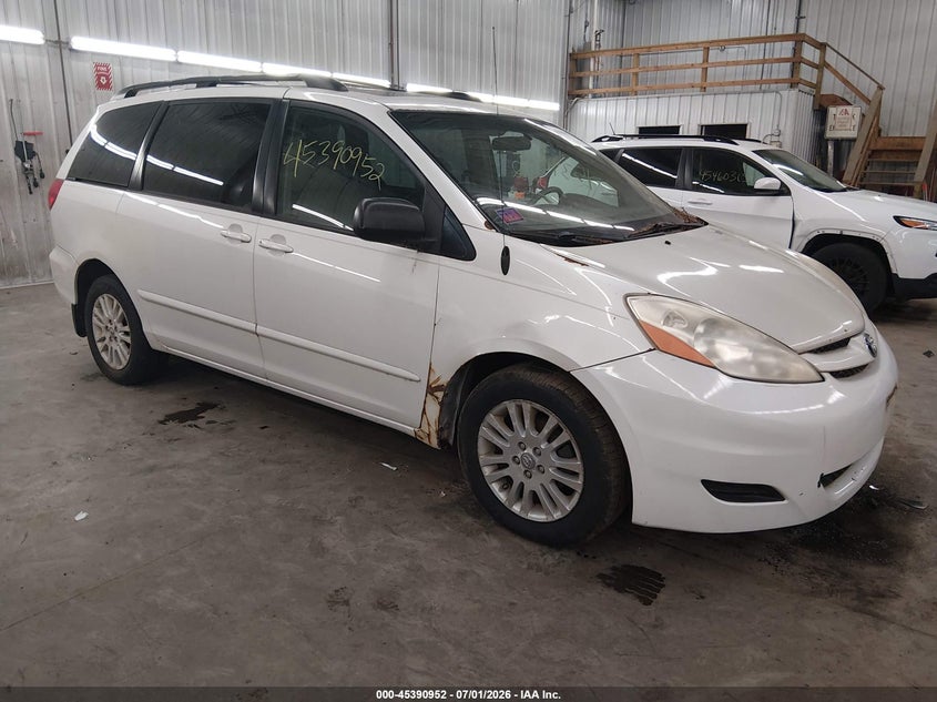 2008 Toyota Sienna VIN 5TDBK22C18S021941 IAAI salvage auction — NORMAL WEAR, Clear (Colorado), sold $400 on 2026-07-28 (photo 1)