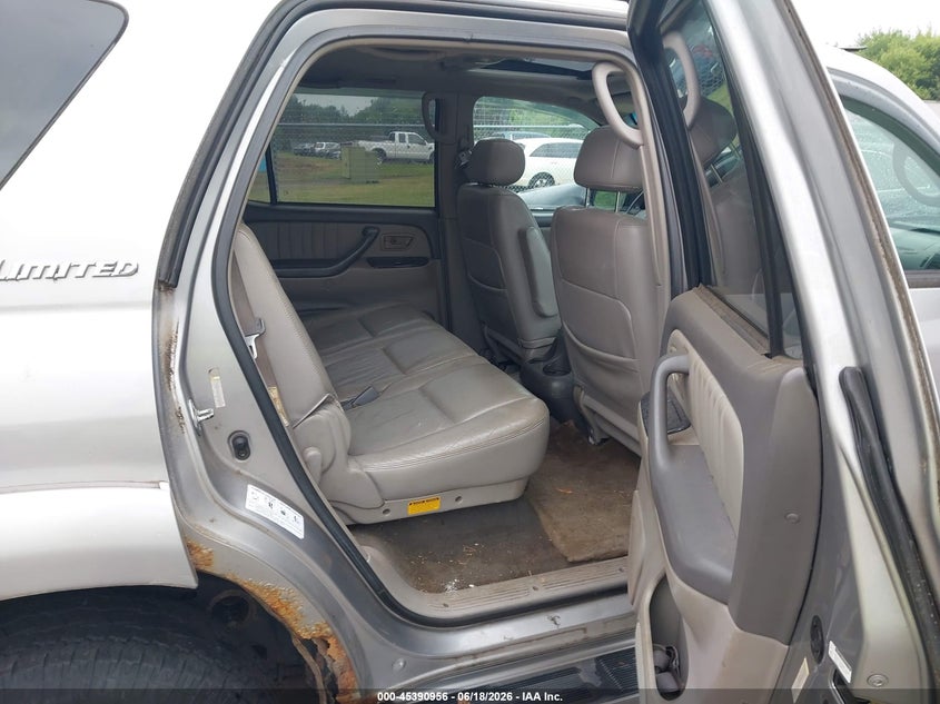 2003 Toyota Sequoia VIN 5TDBT48A73S145669 IAAI salvage auction — NORMAL WEAR, Clear (Connecticut), sold $475 on 2026-07-30 (photo 8)