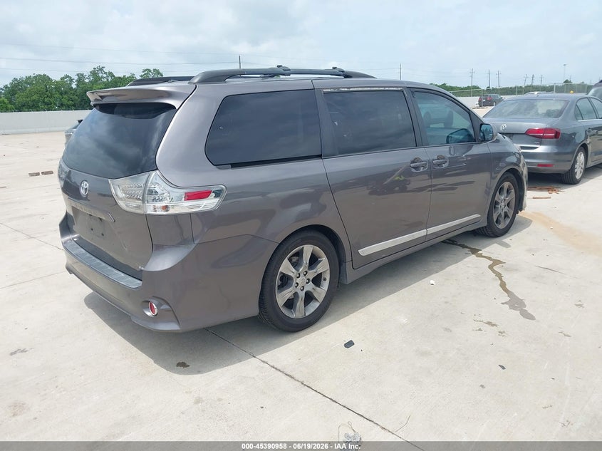 2012 Toyota Sienna VIN 5TDXK3DC5CS191110 IAAI salvage auction — HAIL, Original (Texas), sold $3,650 on 2026-07-24 (photo 4)