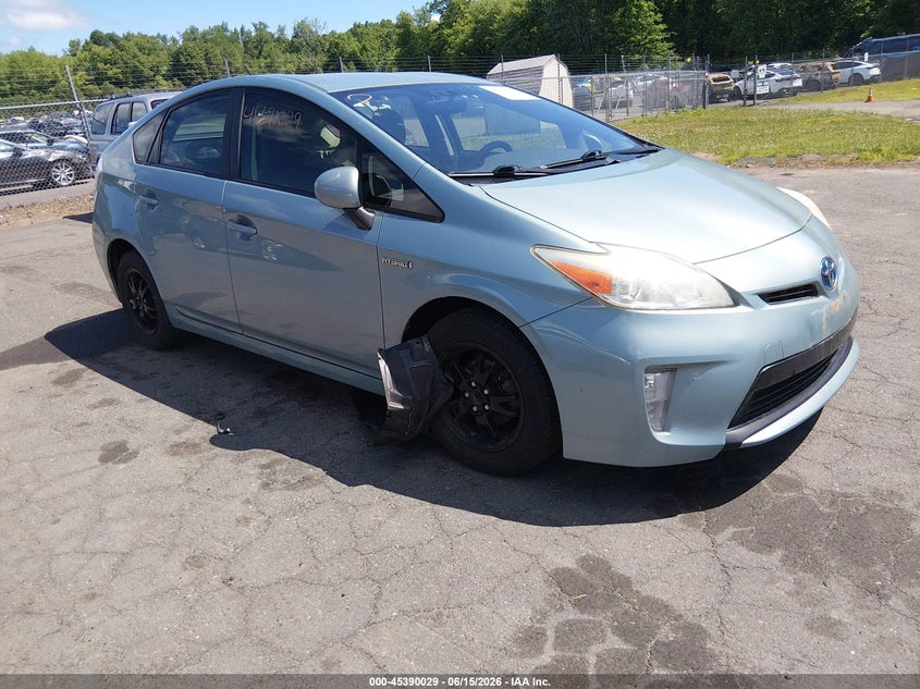 2014 Toyota Prius VIN JTDKN3DU8E1745704 IAAI salvage auction — NORMAL WEAR, Clear (Connecticut), sold $2,050 on 2026-07-09 (photo 1)