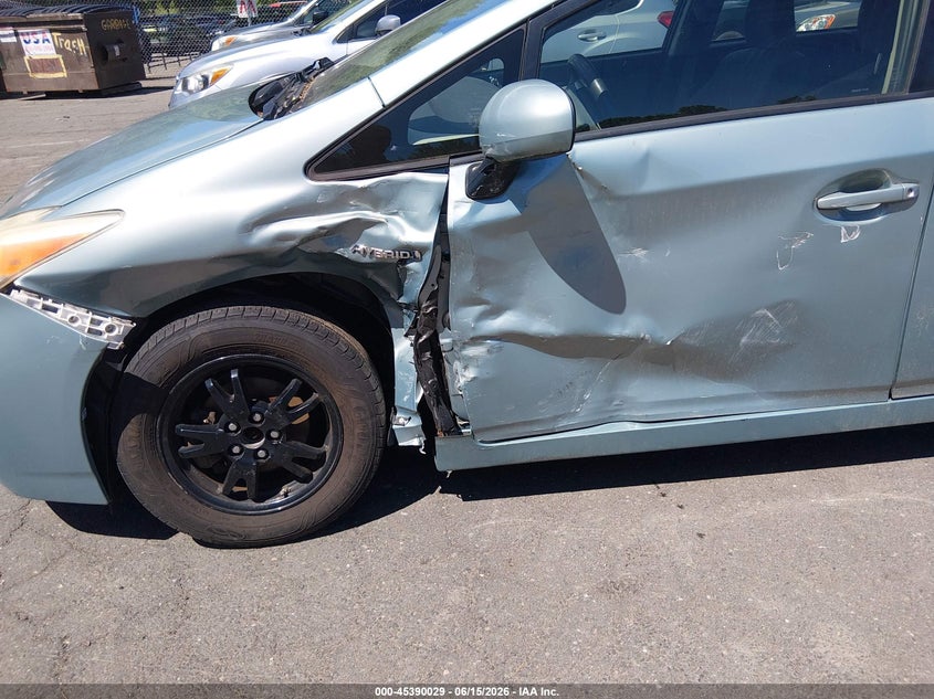 2014 Toyota Prius VIN JTDKN3DU8E1745704 IAAI salvage auction — NORMAL WEAR, Clear (Connecticut), sold $2,050 on 2026-07-09 (photo 6)