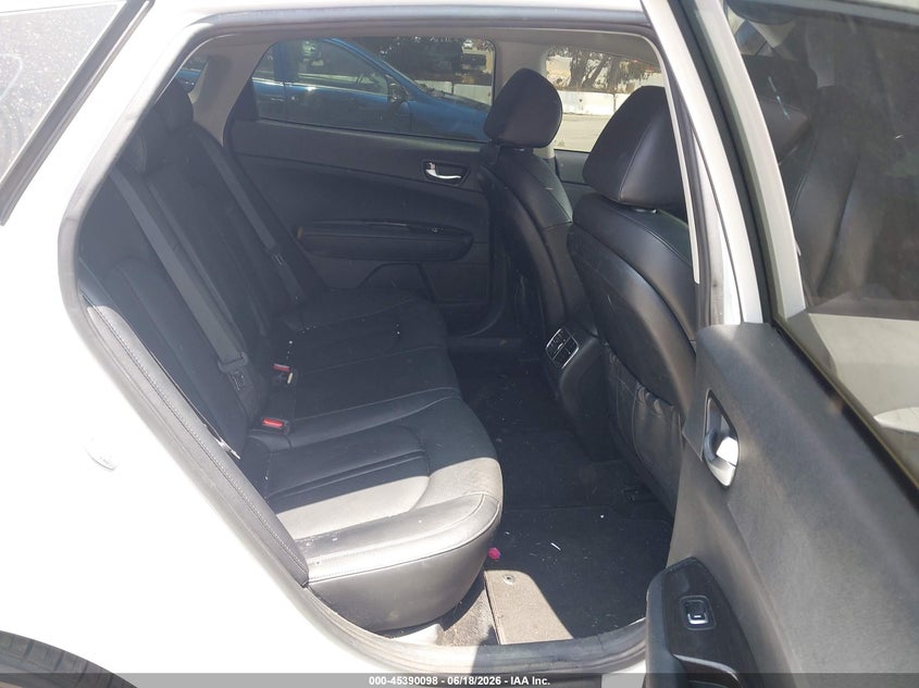2019 Kia Optima VIN 5XXGU4L13KG304116 IAAI salvage auction — NORMAL WEAR, Clear - Dealer Only (California), sold $3,150 on 2026-07-21 (photo 8)