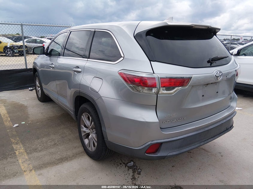 2015 Toyota Highlander VIN 5TDZKRFH1FS081616 IAAI salvage auction — NORMAL WEAR, Clear (Texas), sold $5,700 on 2026-07-23 (photo 3)