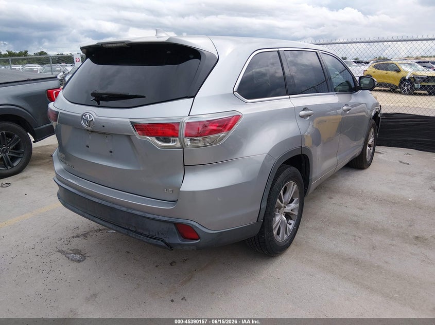 2015 Toyota Highlander VIN 5TDZKRFH1FS081616 IAAI salvage auction — NORMAL WEAR, Clear (Texas), sold $5,700 on 2026-07-23 (photo 4)
