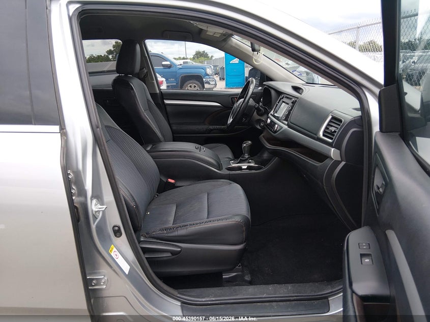 2015 Toyota Highlander VIN 5TDZKRFH1FS081616 IAAI salvage auction — NORMAL WEAR, Clear (Texas), sold $5,700 on 2026-07-23 (photo 5)