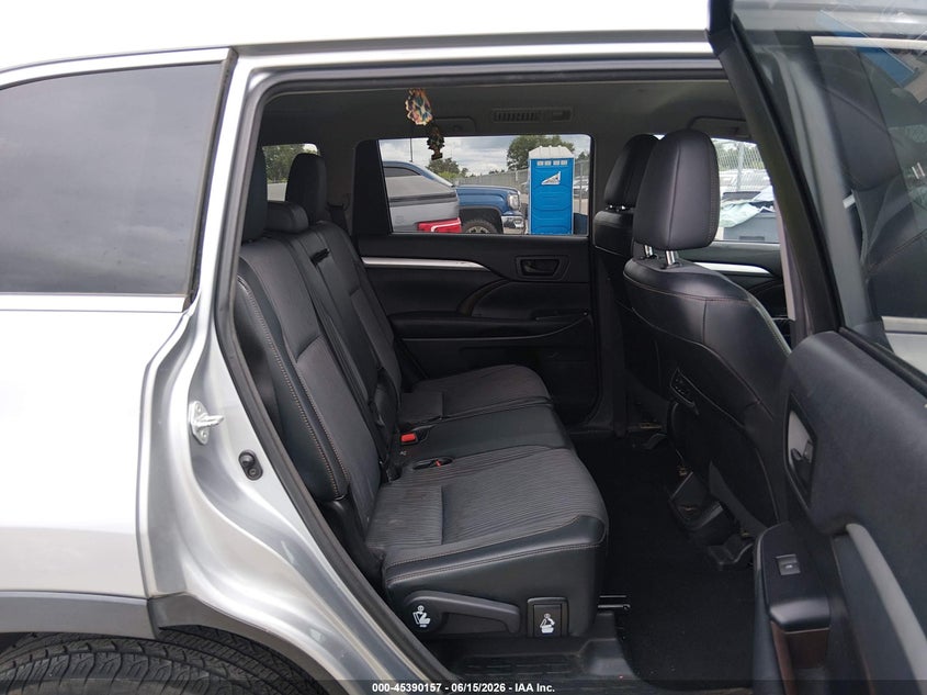 2015 Toyota Highlander VIN 5TDZKRFH1FS081616 IAAI salvage auction — NORMAL WEAR, Clear (Texas), sold $5,700 on 2026-07-23 (photo 8)