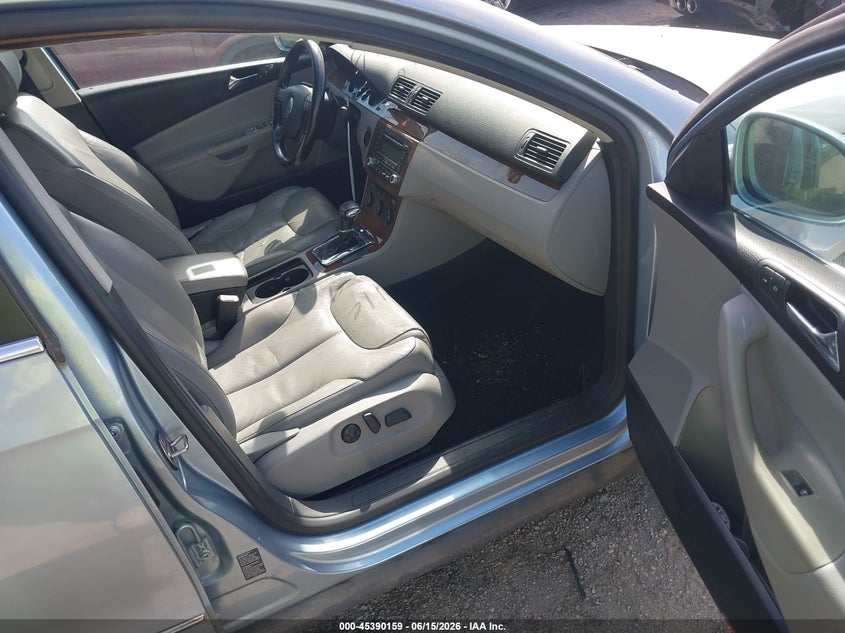 2007 Volkswagen Passat VIN WVWVU73C97E001315 IAAI salvage auction — NORMAL WEAR, Clear (Indiana), sold $450 on 2026-07-22 (photo 5)