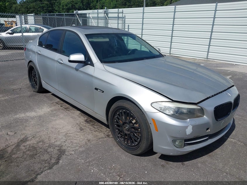 2011 BMW 5 series VIN WBAFR9C50BC270551 IAAI salvage auction — NORMAL WEAR, Clear (Georgia), sold $850 on 2026-07-29 (photo 1)