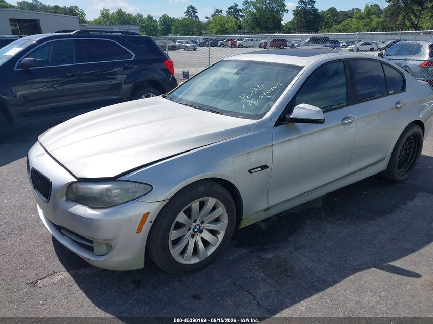 2011 BMW 5 series VIN WBAFR9C50BC270551 IAAI salvage auction — NORMAL WEAR, Clear (Georgia), sold $850 on 2026-07-29 (photo 2)