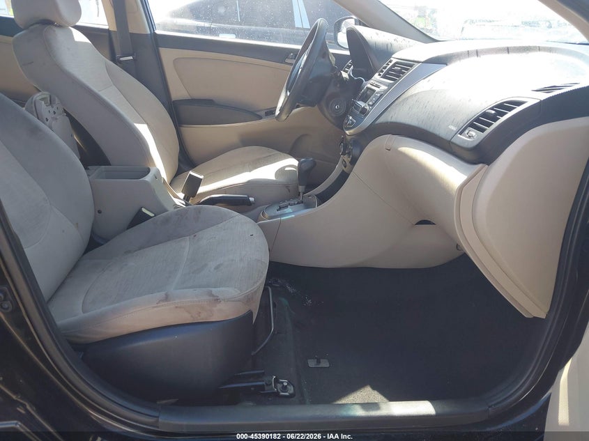 2015 Hyundai Accent VIN KMHCT4AE1FU906550 IAAI salvage auction — NORMAL WEAR, Clear (Florida), sold $625 on 2026-07-29 (photo 5)