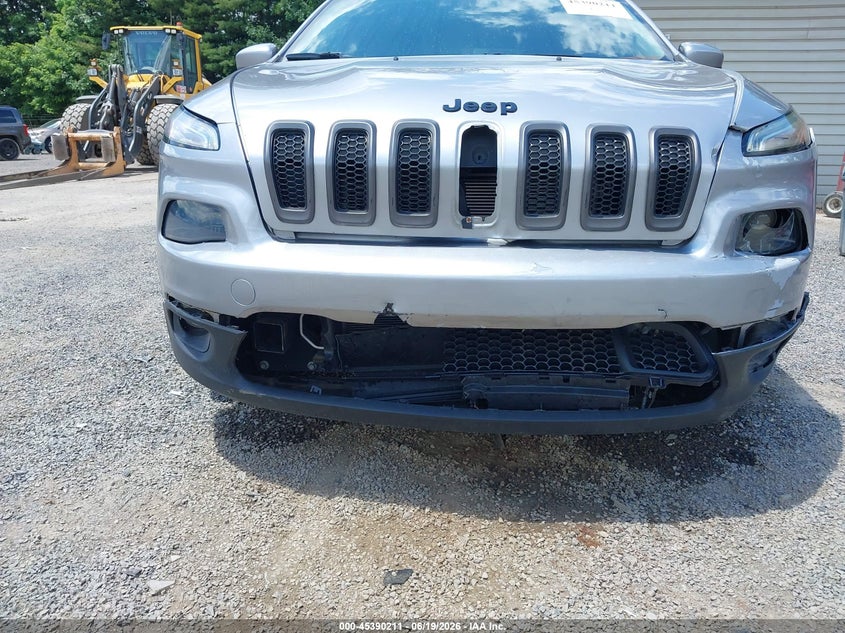 2018 Jeep Cherokee VIN 1C4PJLCB1JD595624 IAAI salvage auction — FRONT END, Salvage Title, sold $1,800 on 2026-08-03 (photo 6)