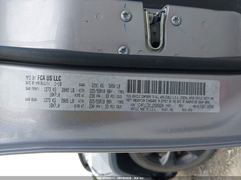 2018 Jeep Cherokee VIN 1C4PJLCB1JD595624 IAAI salvage auction — FRONT END, Salvage Title, sold $1,800 on 2026-08-03 (photo 9)