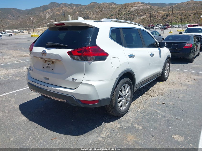 2017 Nissan Rogue VIN KNMAT2MTXHP543757 IAAI salvage auction — NORMAL WEAR, Clear (Montana), sold $800 on 2026-07-29 (photo 4)
