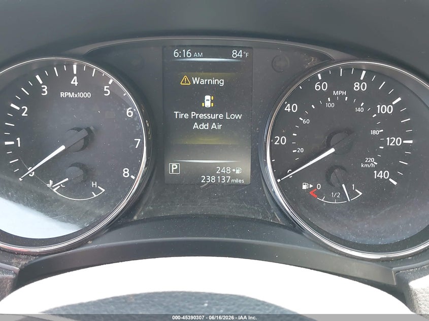 2017 Nissan Rogue VIN KNMAT2MTXHP543757 IAAI salvage auction — NORMAL WEAR, Clear (Montana), sold $800 on 2026-07-29 (photo 7)