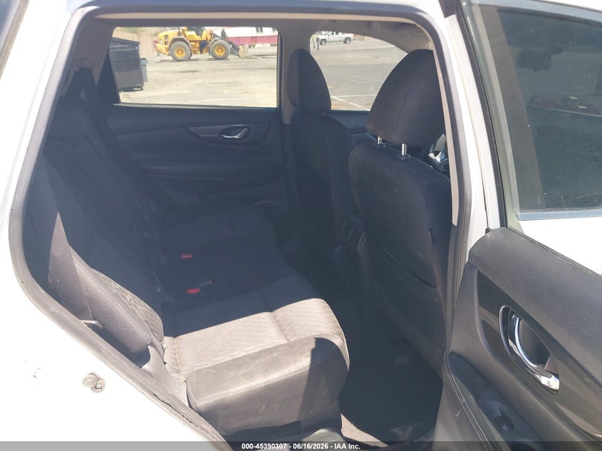 2017 Nissan Rogue VIN KNMAT2MTXHP543757 IAAI salvage auction — NORMAL WEAR, Clear (Montana), sold $800 on 2026-07-29 (photo 8)
