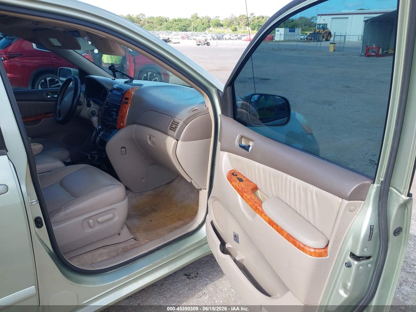 2008 Toyota Sienna VIN 5TDZK22C28S169739 IAAI salvage auction — NORMAL WEAR, Clear (Florida), sold $475 on 2026-07-09 (photo 5)