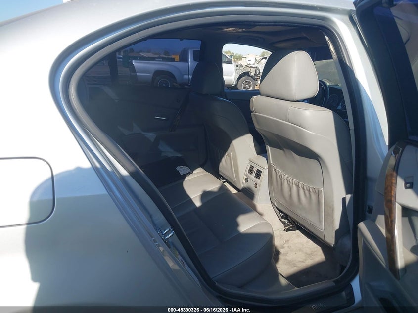 2004 BMW 5 series VIN WBANA73534B812998 IAAI salvage auction — NORMAL WEAR, Clear-Dealer Only (Arizona), sold $475 on 2026-07-21 (photo 8)
