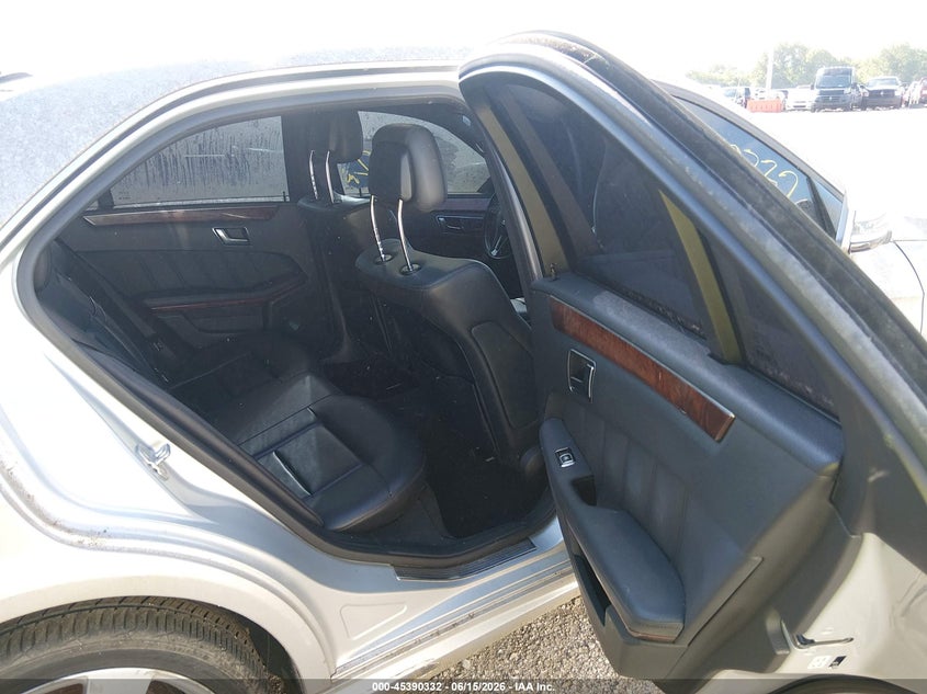 2012 Mercedes-benz E-klasse VIN WDDHF5KB9CA637440 IAAI salvage auction — NORMAL WEAR, Clear (Indiana), sold $1,400 on 2026-07-08 (photo 8)