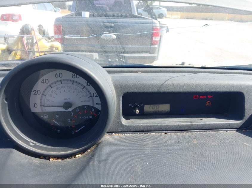 2004 Scion Xb VIN JTLKT334X40147338 IAAI salvage auction — NORMAL WEAR, Clear - Dealer Only (California), sold $400 on 2026-07-09 (photo 7)