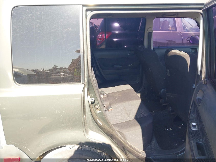 2004 Scion Xb VIN JTLKT334X40147338 IAAI salvage auction — NORMAL WEAR, Clear - Dealer Only (California), sold $400 on 2026-07-09 (photo 8)