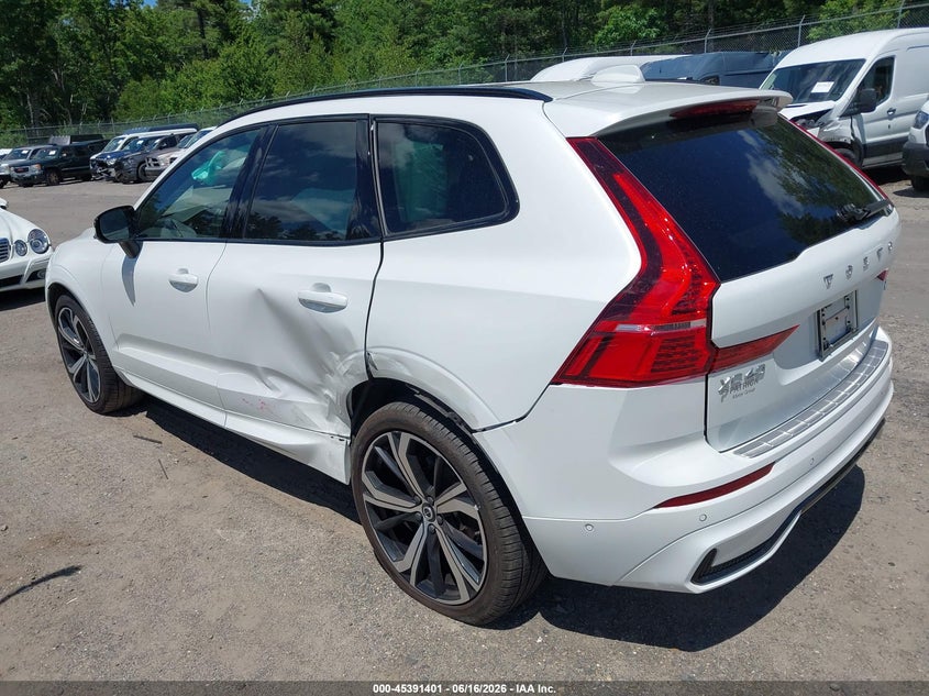 2025 Volvo Xc60 VIN YV4M12RM2S1082050 IAAI salvage auction — REAR END, Salvage (Massachusetts), sold $24,200 on 2026-08-06 (photo 3)