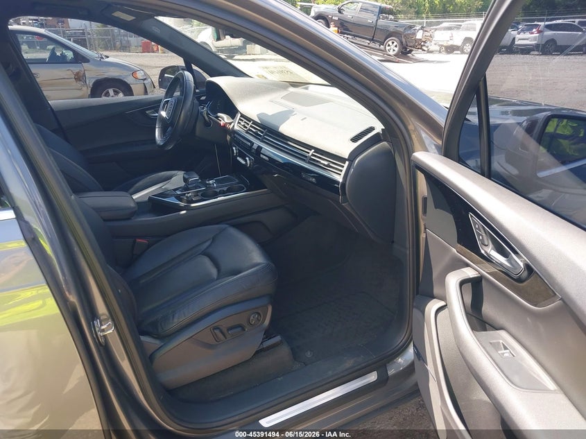 2018 Audi Q7 VIN WA1LAAF78JD027701 IAAI salvage auction — FRONT END, Salvage Title, sold $6,100 on 2026-07-24 (photo 5)