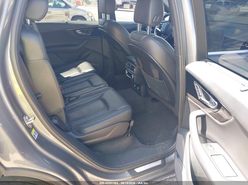 2018 Audi Q7 VIN WA1LAAF78JD027701 IAAI salvage auction — FRONT END, Salvage Title, sold $6,100 on 2026-07-24 (photo 8)