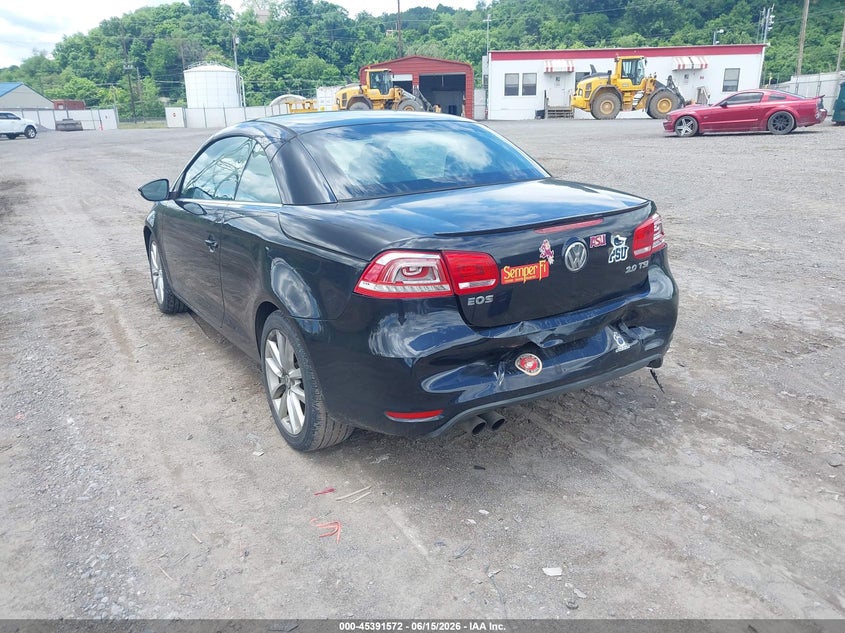 2013 Volkswagen Eos VIN WVWBW8AH3DV003929 IAAI salvage auction — REAR END, Salvage (Pennsylvania), sold $1,200 on 2026-07-07 (photo 3)