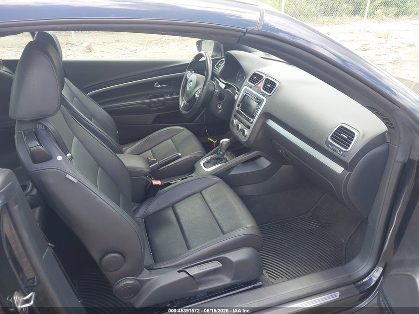 2013 Volkswagen Eos VIN WVWBW8AH3DV003929 IAAI salvage auction — REAR END, Salvage (Pennsylvania), sold $1,200 on 2026-07-07 (photo 5)