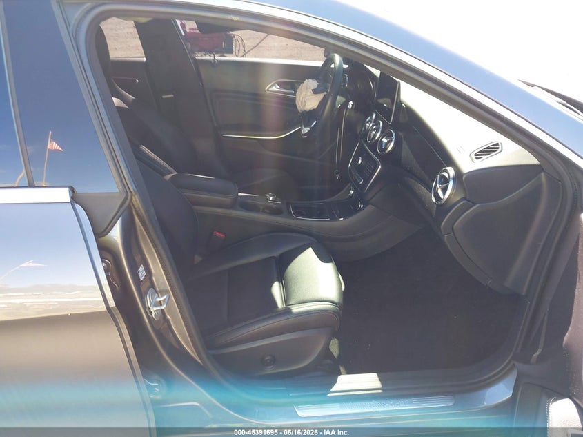 2018 Mercedes-benz Cla-klasse VIN WDDSJ4GB2JN607323 IAAI salvage auction — LEFT FRONT, Salvage (Connecticut), sold $3,050 on 2026-07-31 (photo 5)