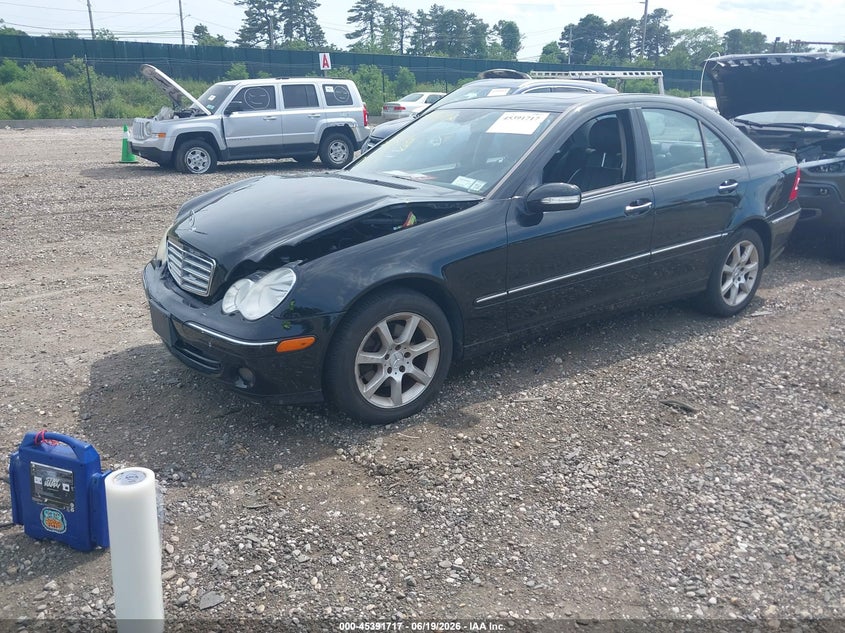 2007 Mercedes-benz C class VIN WDBRF92H57F861015 IAAI salvage auction — FRONT END, Mv-907A (New York), sold $450 on 2026-07-14 (photo 2)