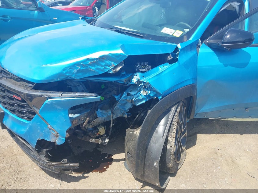 2025 Chevrolet Trax VIN KL77LJEP9SC032932 IAAI salvage auction — LEFT FRONT, Salvage Title, sold $1,300 on 2026-07-29 (photo 6)