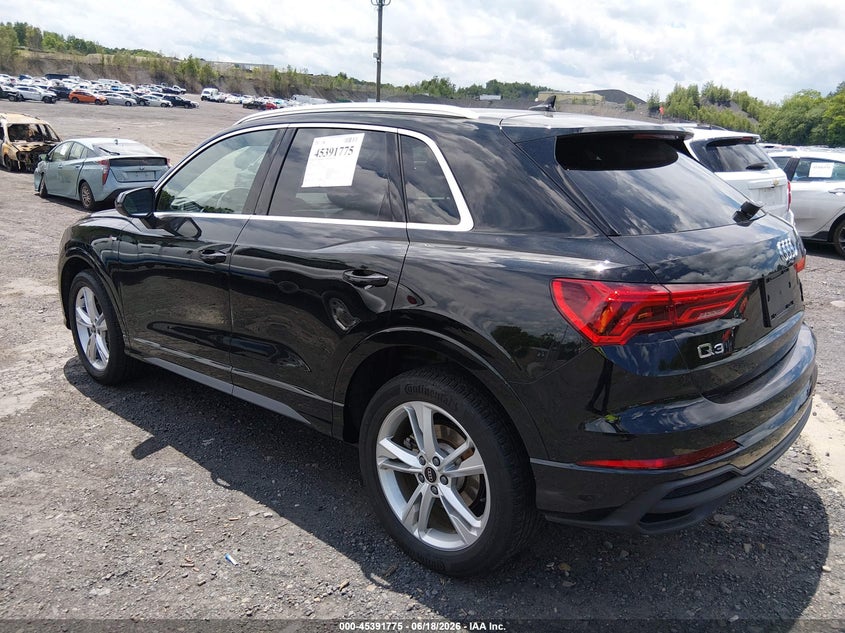 2024 Audi Q3 VIN WA1DECF34R1133724 IAAI salvage auction — RIGHT FRONT, Salvage (Pennsylvania), sold $12,700 on 2026-07-21 (photo 3)