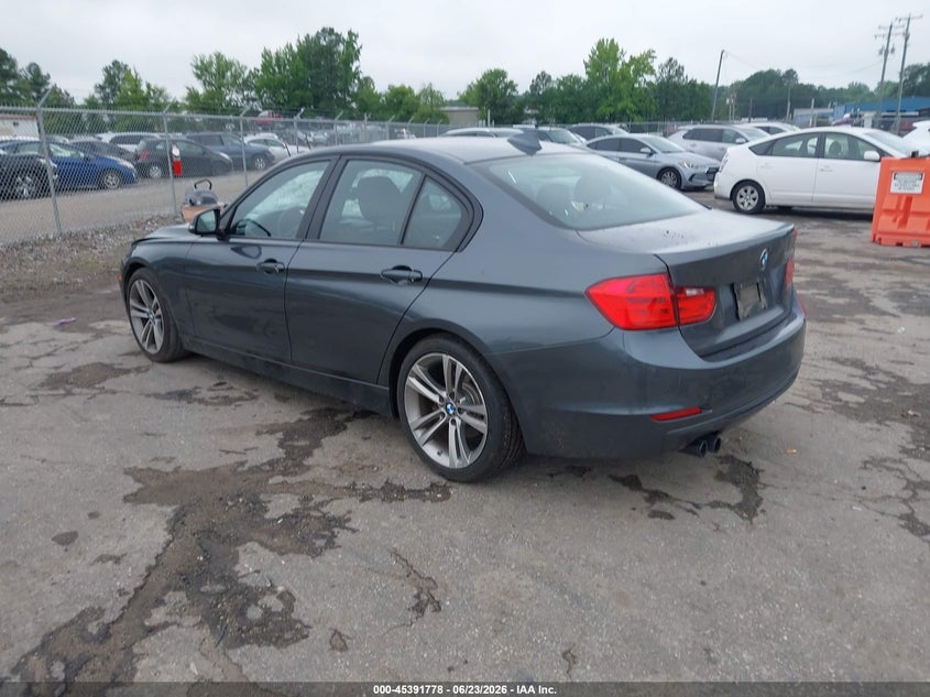 2014 BMW VIN WBA3A5G52ENP28435 IAAI salvage auction — FRONT END, Clear (Virginia), sold $1,900 on 2026-08-02 (photo 3)