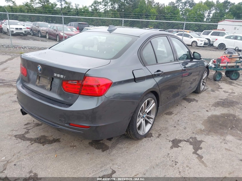 2014 BMW VIN WBA3A5G52ENP28435 IAAI salvage auction — FRONT END, Clear (Virginia), sold $1,900 on 2026-08-02 (photo 4)