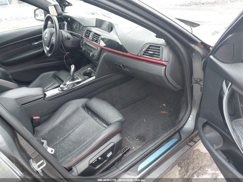 2014 BMW VIN WBA3A5G52ENP28435 IAAI salvage auction — FRONT END, Clear (Virginia), sold $1,900 on 2026-08-02 (photo 5)