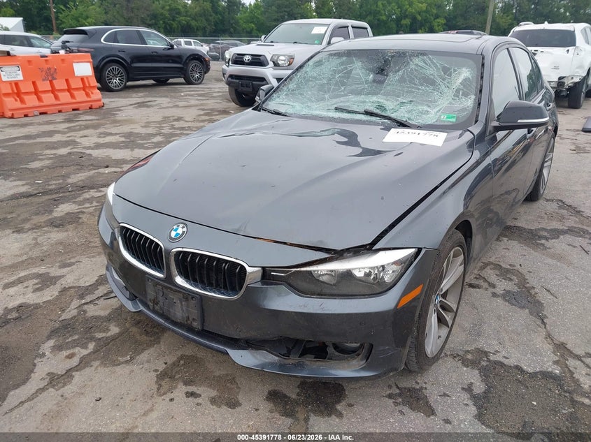 2014 BMW VIN WBA3A5G52ENP28435 IAAI salvage auction — FRONT END, Clear (Virginia), sold $1,900 on 2026-08-02 (photo 6)