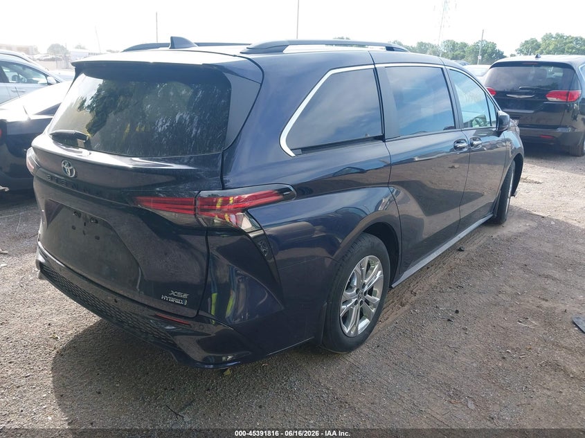 2023 Toyota Sienna VIN 5TDDSKFC7PS097391 IAAI salvage auction — LEFT SIDE, Salvage (Indiana), sold $18,525 on 2026-07-29 (photo 4)
