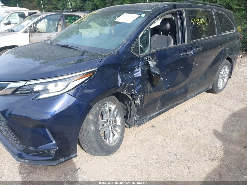 2023 Toyota Sienna VIN 5TDDSKFC7PS097391 IAAI salvage auction — LEFT SIDE, Salvage (Indiana), sold $18,525 on 2026-07-29 (photo 6)