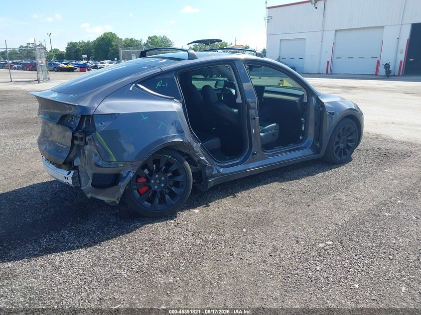 2023 Tesla Model y VIN 7SAYGDEF6PF839250 IAAI salvage auction — RIGHT SIDE, Salvage Title, sold $11,800 on 2026-07-30 (photo 4)