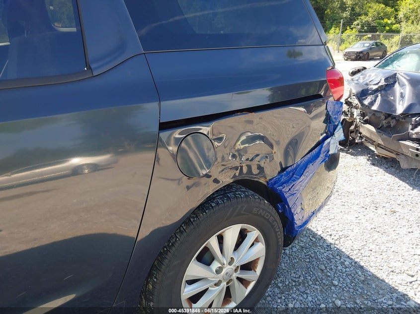 2017 Kia SEDONA VIN KNDMB5C18H6225367 IAAI salvage auction — NORMAL WEAR, Clear (Alabama), sold $1,000 on 2026-07-27 (photo 6)