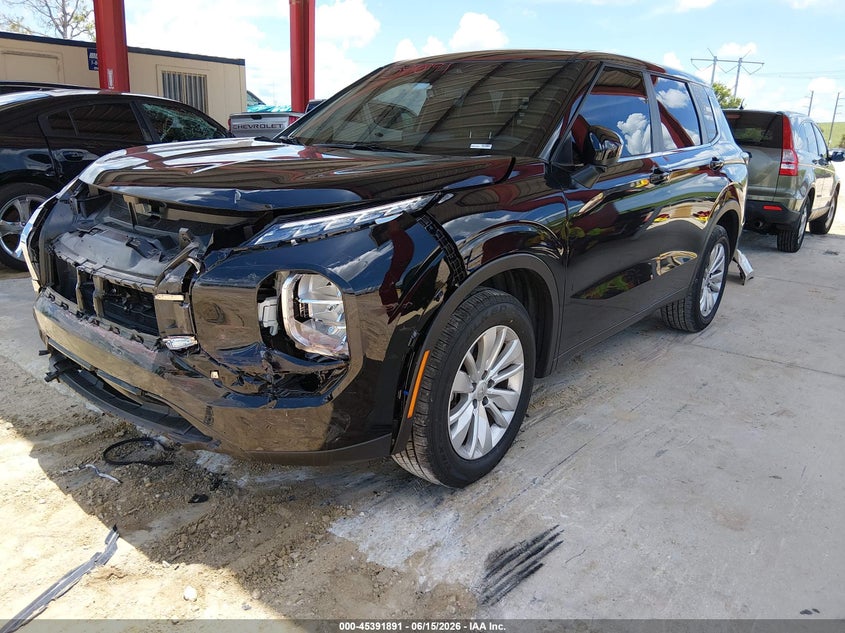 2025 Mitsubishi Outlander VIN JA4J3UA86SZ056587 IAAI salvage auction — FRONT END, Rebuildable (Florida), sold $8,700 on 2026-07-09 (photo 2)