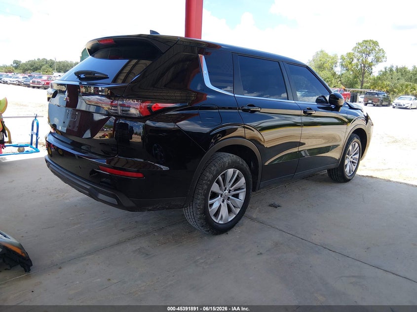 2025 Mitsubishi Outlander VIN JA4J3UA86SZ056587 IAAI salvage auction — FRONT END, Rebuildable (Florida), sold $8,700 on 2026-07-09 (photo 4)