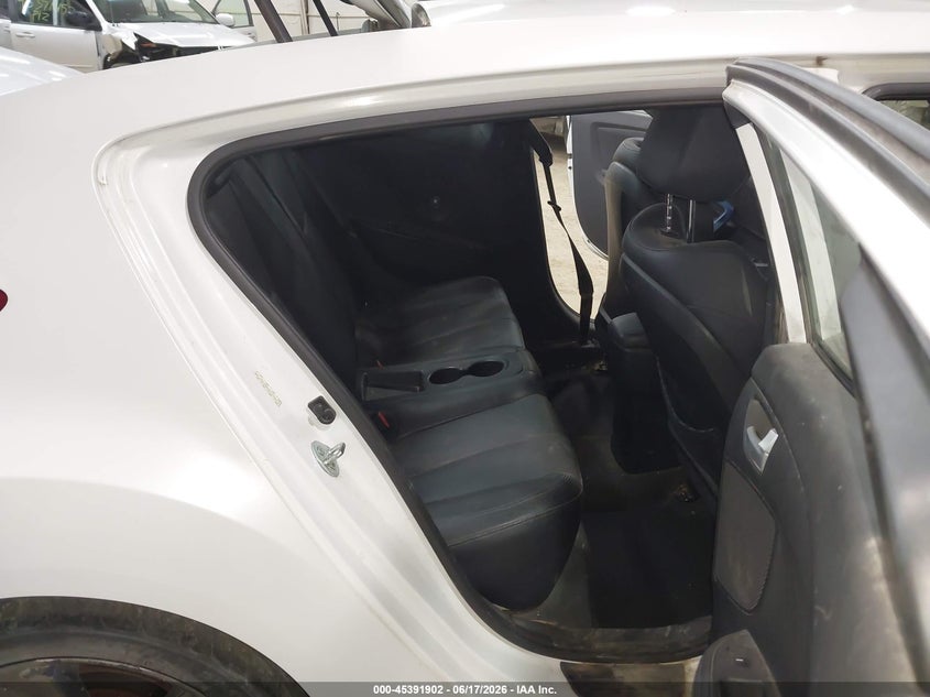 2013 Hyundai Veloster VIN KMHTC6AE8DU179027 IAAI salvage auction — FRONT END, Salvage (Pennsylvania), sold $500 on 2026-07-16 (photo 8)
