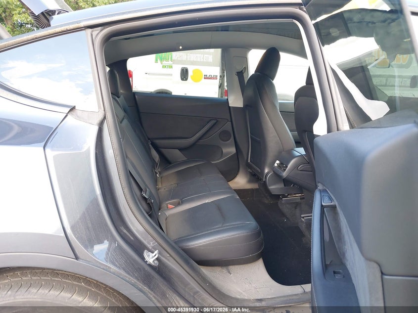 2022 Tesla Model y VIN 7SAYGDEE5NF398442 IAAI salvage auction — WATER/FLOOD, Mv-907A (New York), sold $11,800 on 2026-07-07 (photo 8)